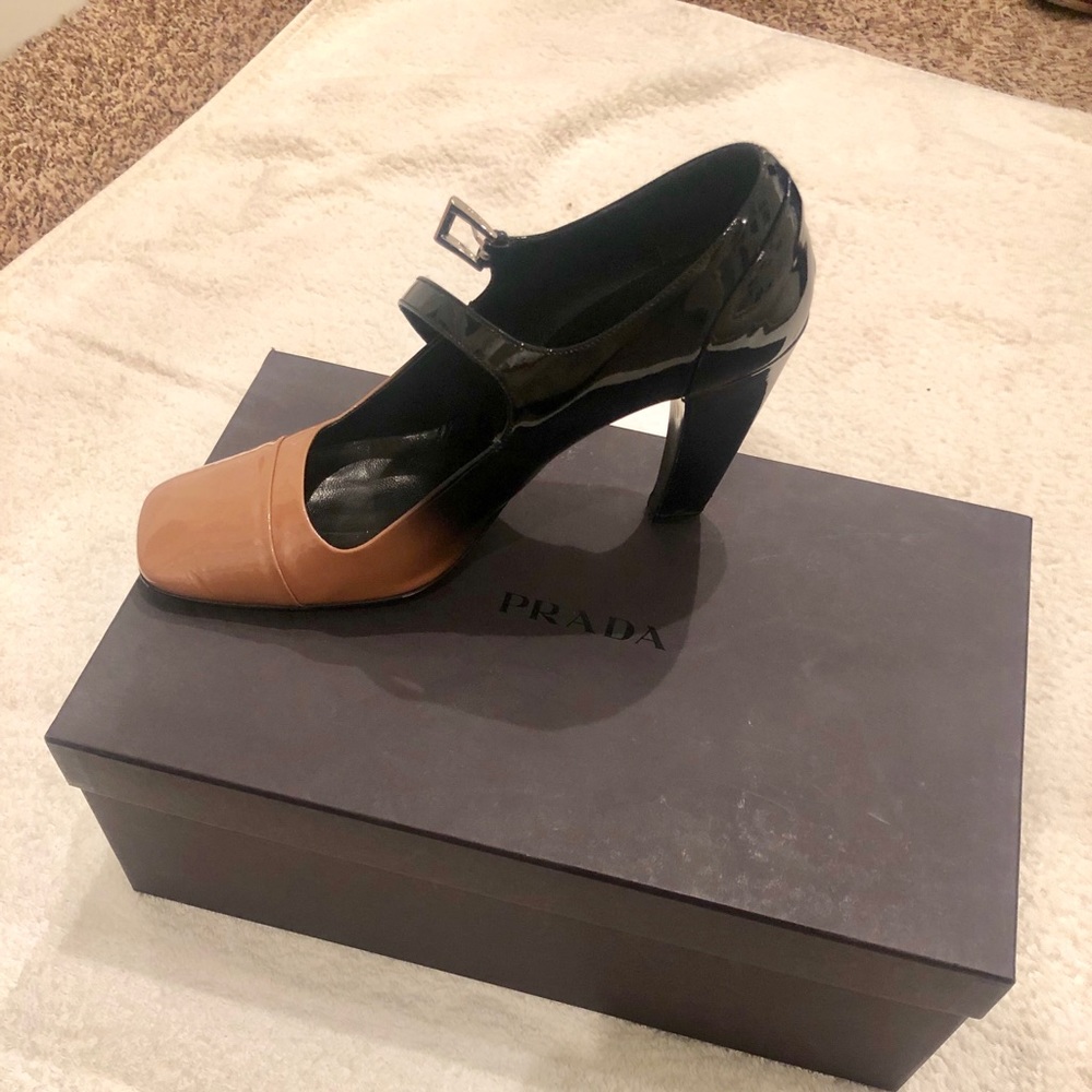 Prada Nude/Black Calzature Donna Heels